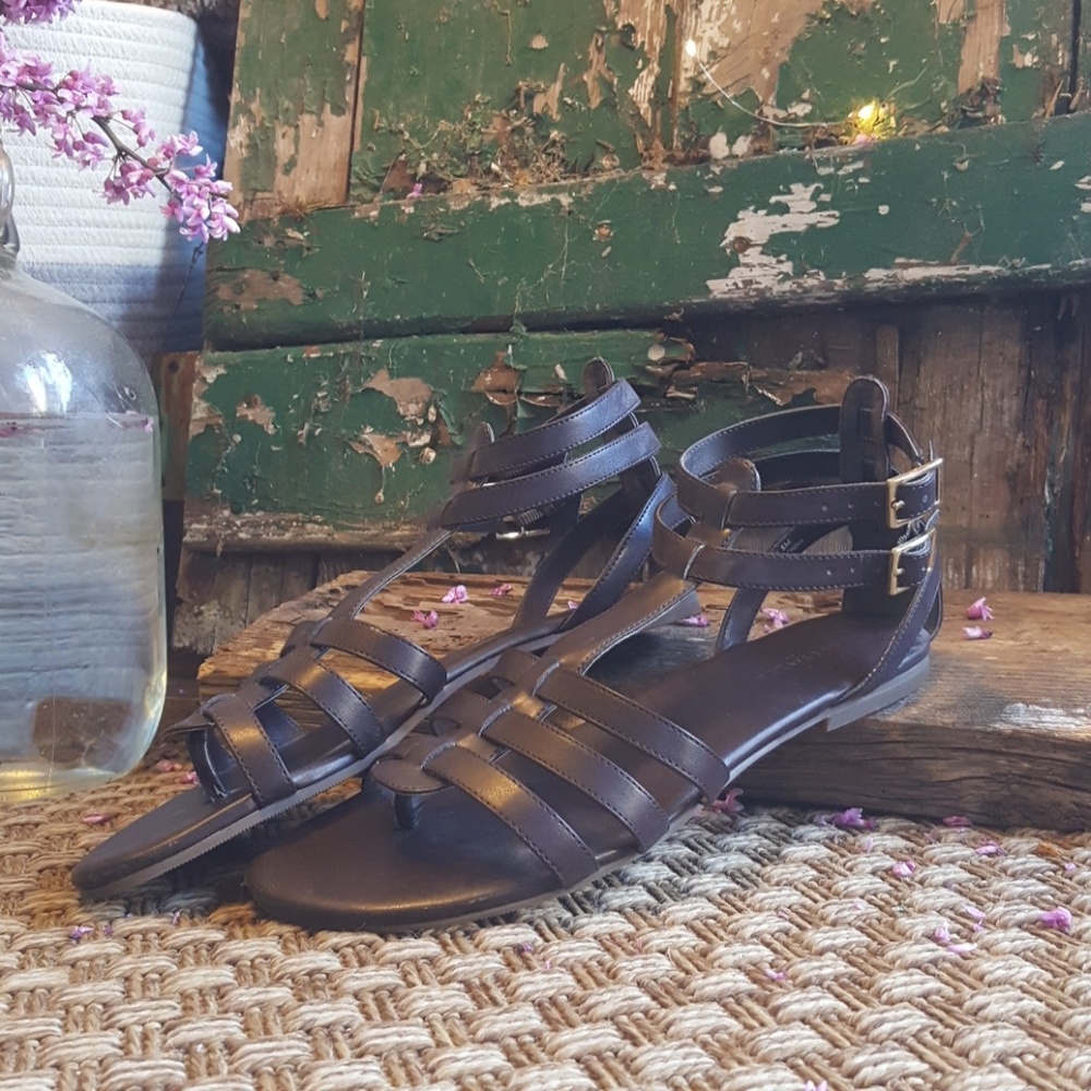 Ann Taylor sandal. All brown. Size 8.